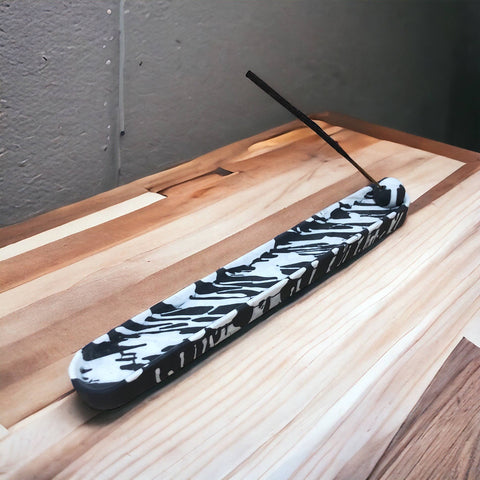 Eco Homeware Studio - Handmade Jesmonite incense holder - Black & White Splatter