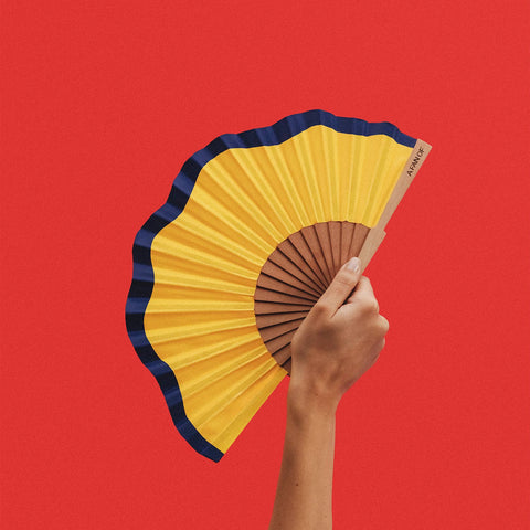 A FAN OF - Fluid Shapes Mini Fan